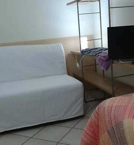 La Casetta Di Paola Pensión 3*